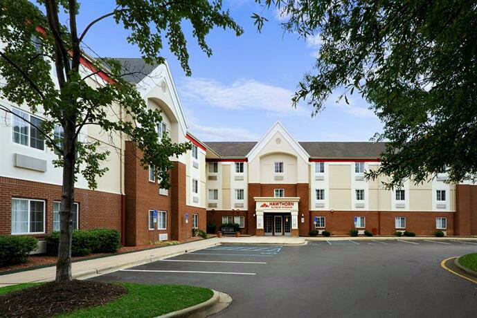 Hawthorn Suites by Wyndham Greensboro